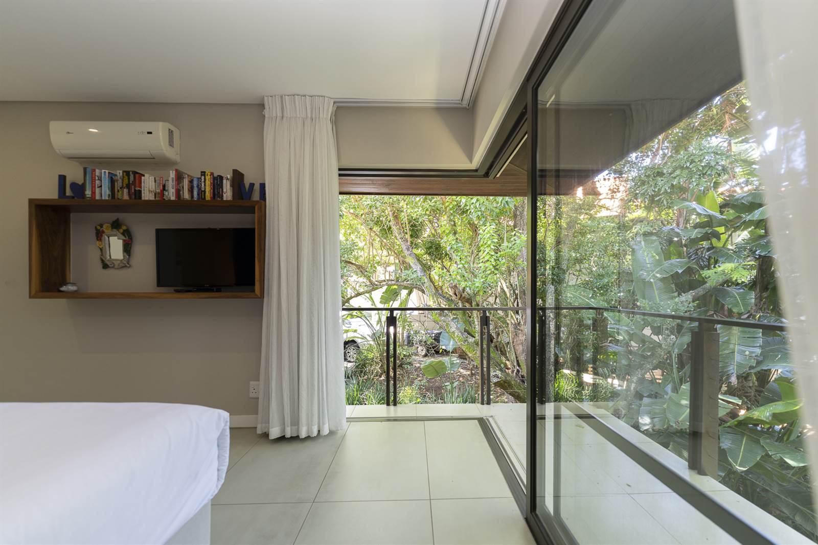 3 Bed Apartment in Zimbali Estate photo number 7