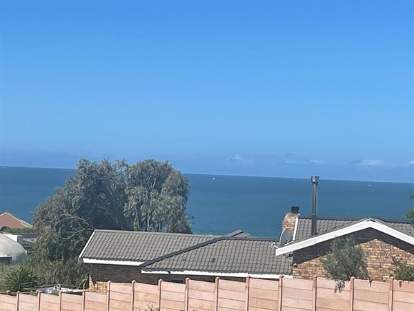 955 m² Land available in Jeffreys Bay