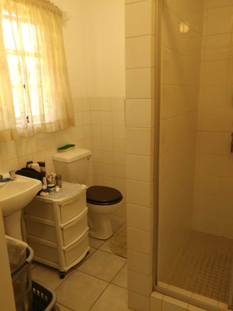 2 Bed Simplex in Lonehill photo number 12