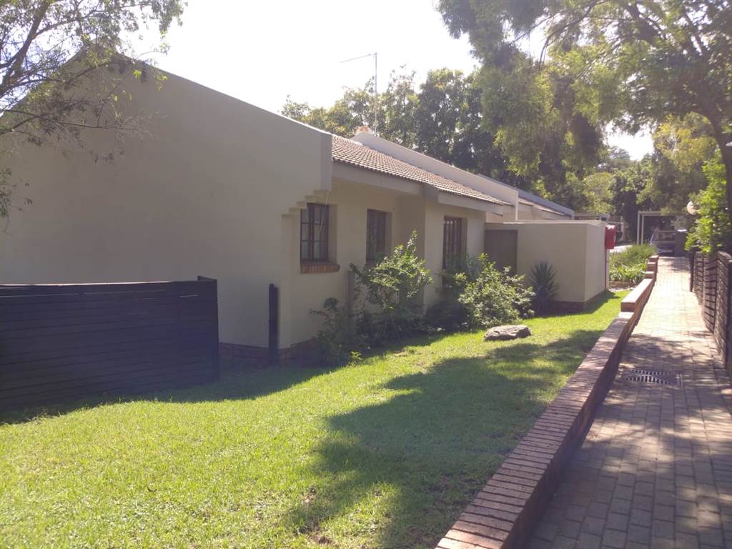 2 Bed Simplex in Lonehill photo number 20