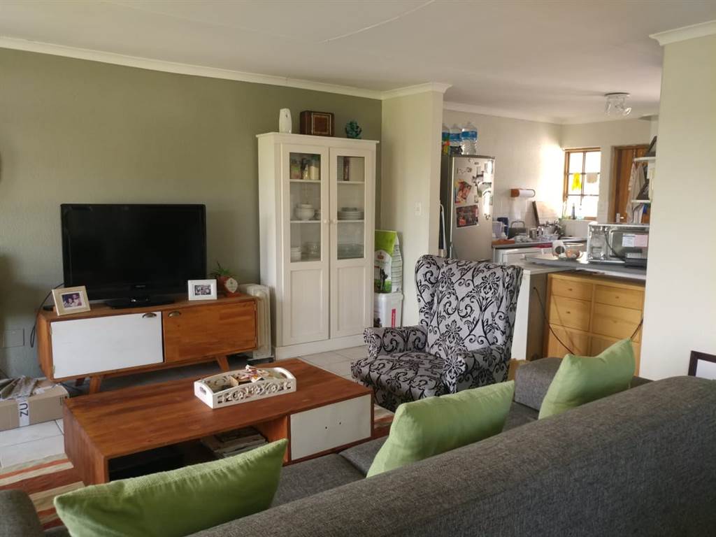 2 Bed Simplex in Lonehill photo number 7