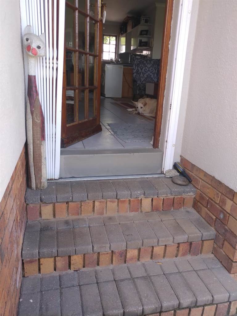 2 Bed Simplex in Lonehill photo number 18