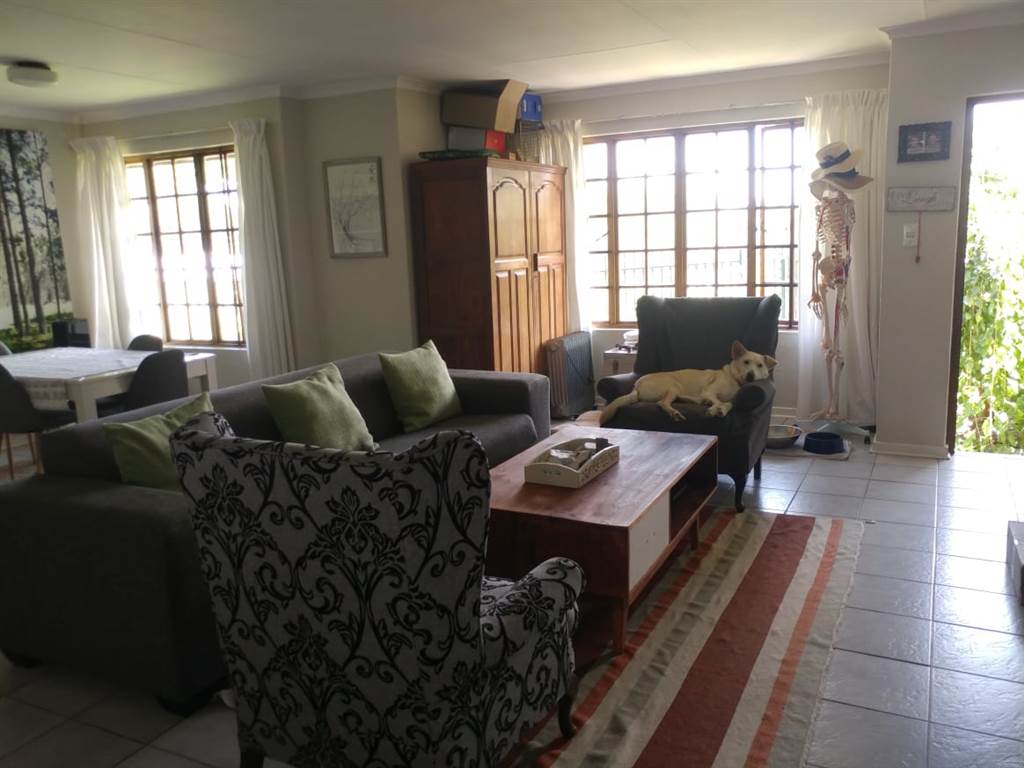 2 Bed Simplex in Lonehill photo number 3