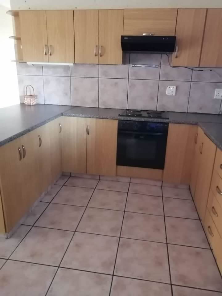 3 Bed Townhouse in Ermelo photo number 4