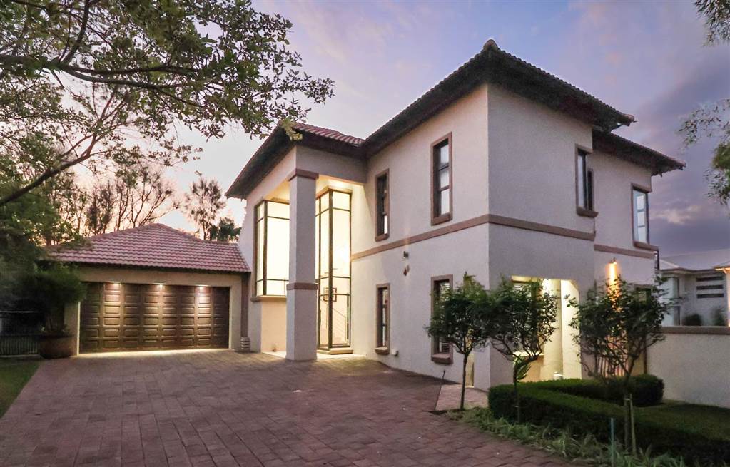 4 Bedroom House 4 Bedroom House