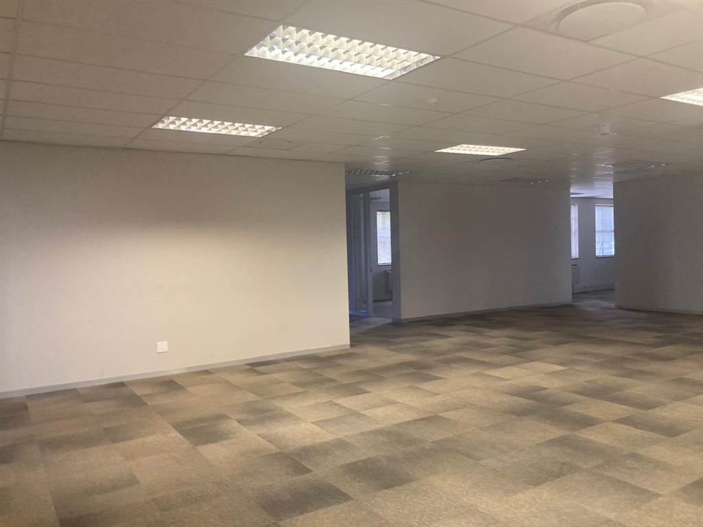 411  m² Commercial space in Illovo photo number 9