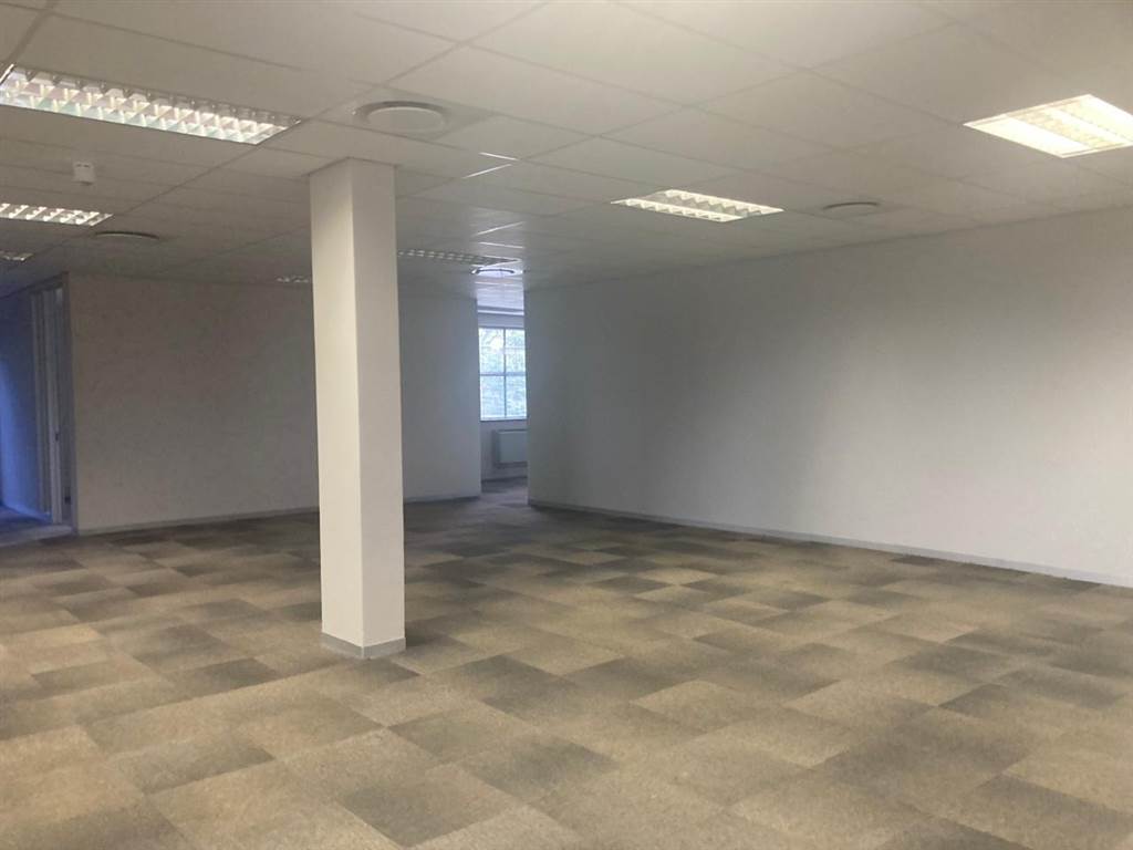 411  m² Commercial space in Illovo photo number 7