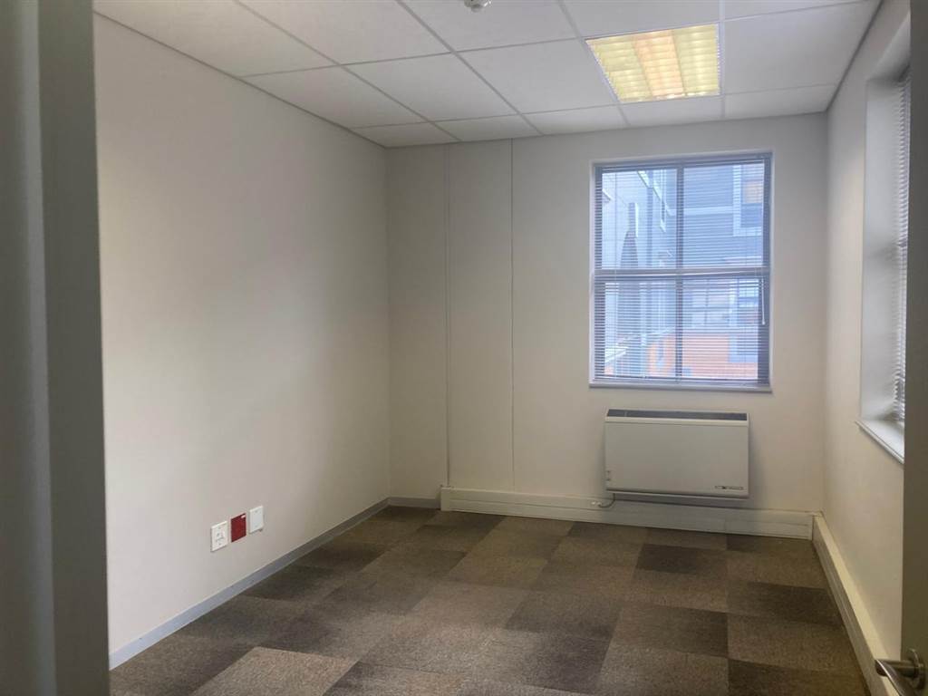411  m² Commercial space in Illovo photo number 5