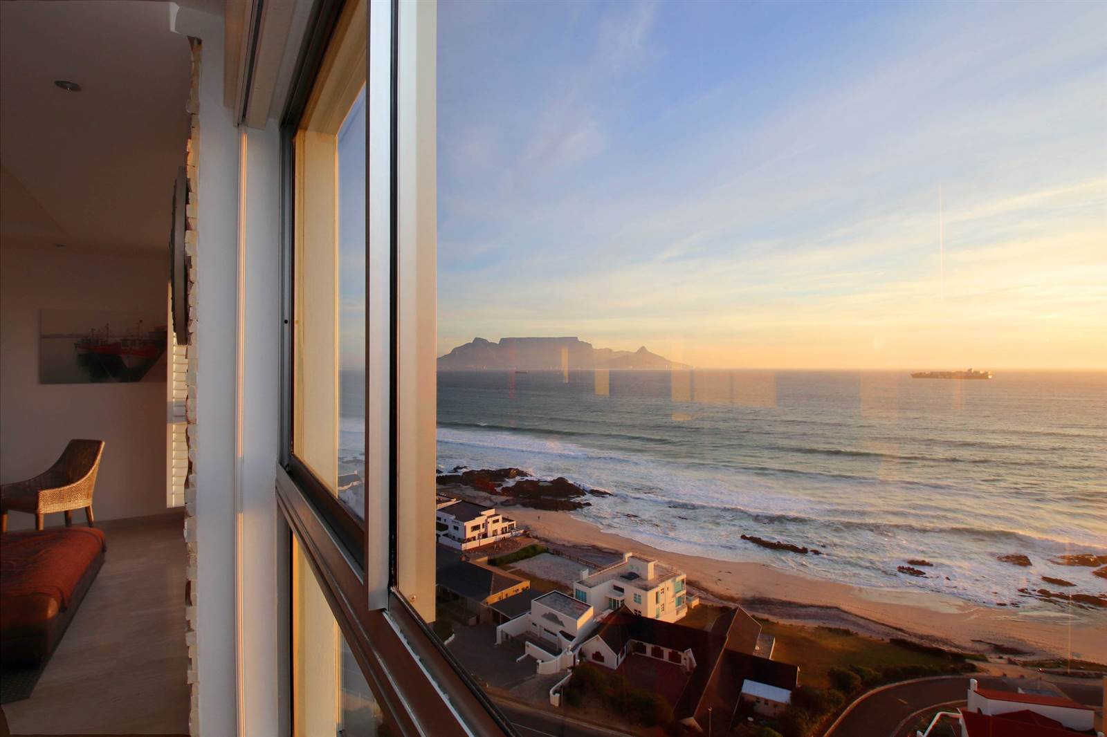 3 Bed Apartment in Bloubergstrand photo number 27