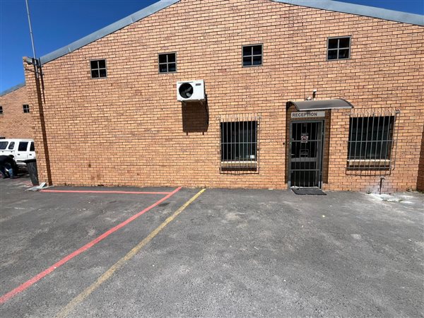 254  m² Industrial space