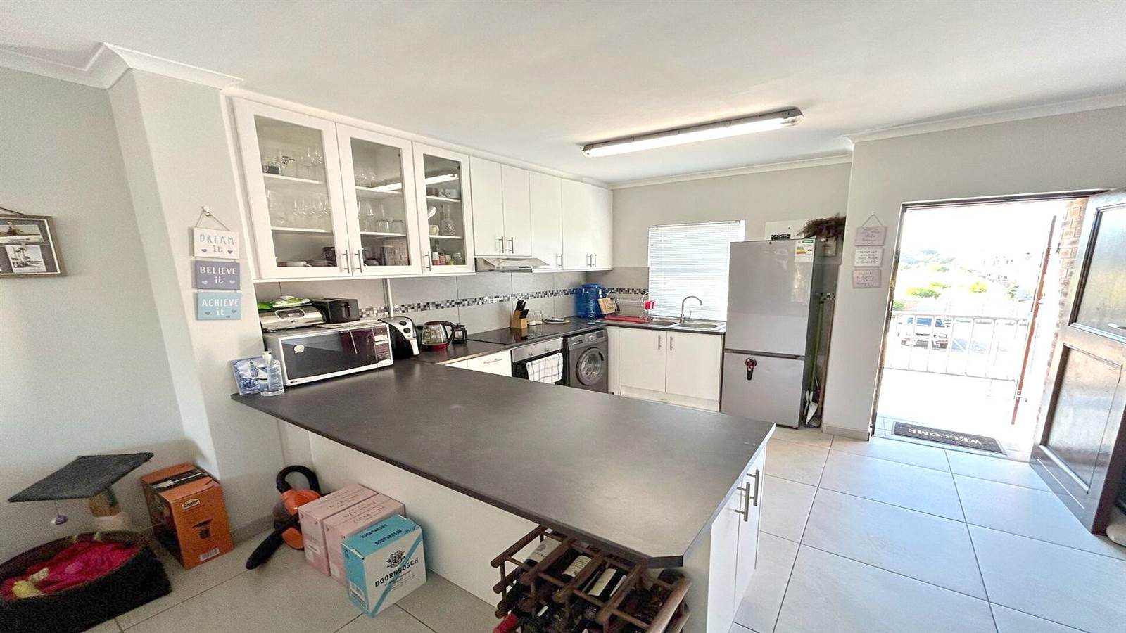 2 Bed Apartment in Brackenfell Central photo number 4