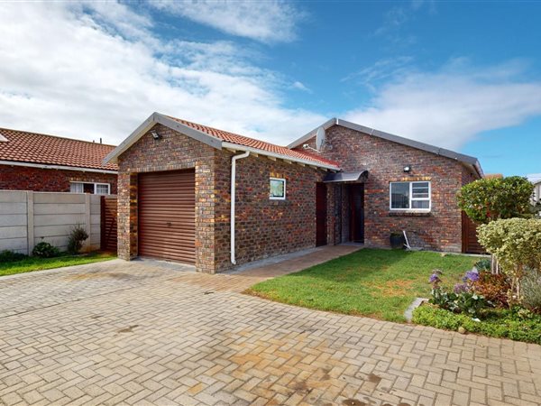 2 Bed House in Parsons Ridge