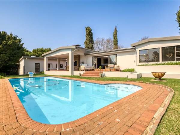 5 Bedroom House 5 Bedroom House