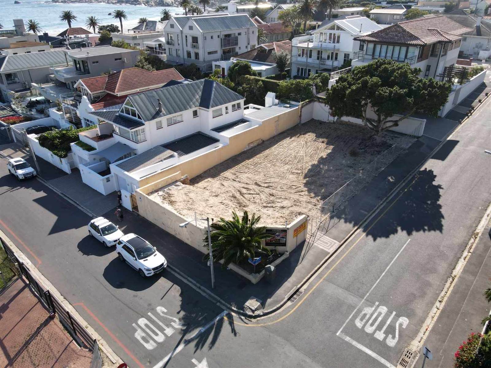 496 m² Land available in Camps Bay photo number 9
