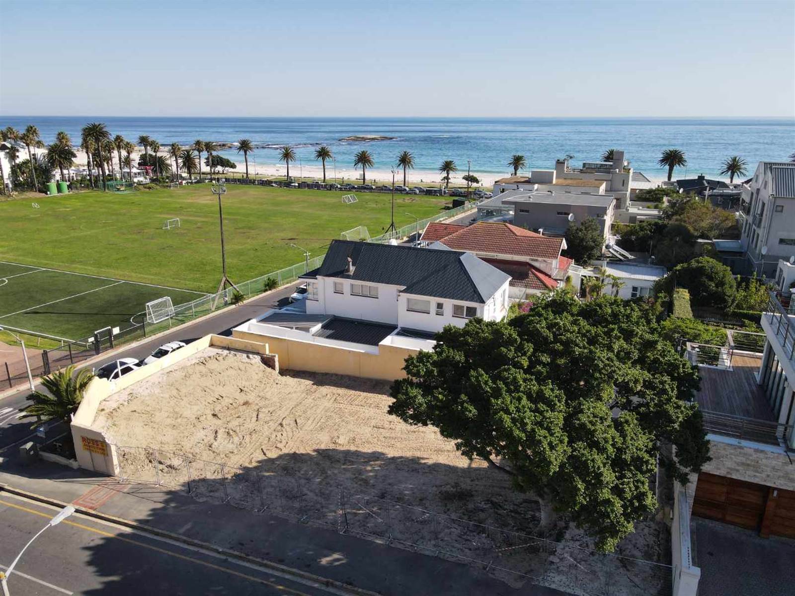 496 m² Land available in Camps Bay photo number 6