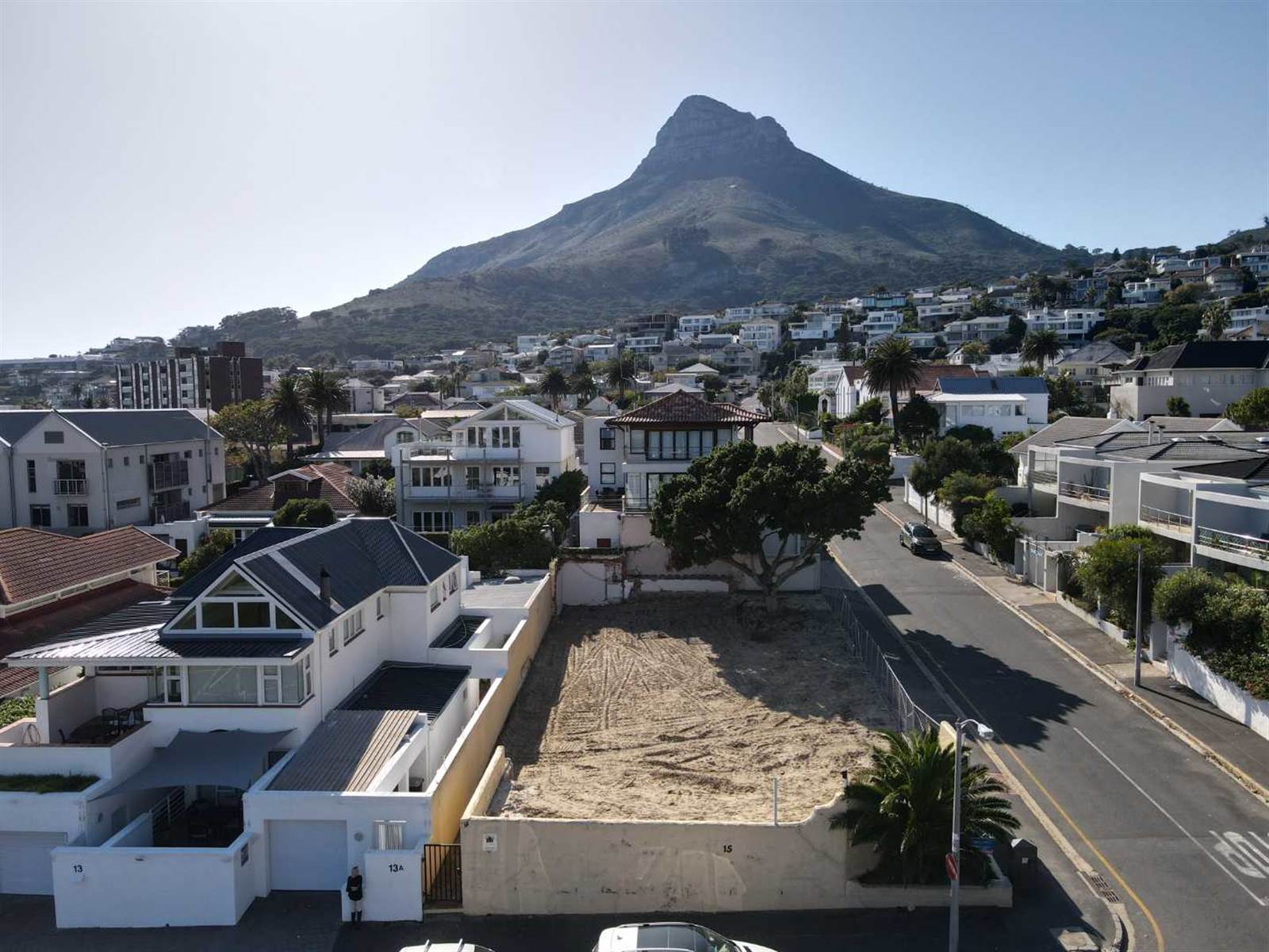 496 m² Land available in Camps Bay photo number 4