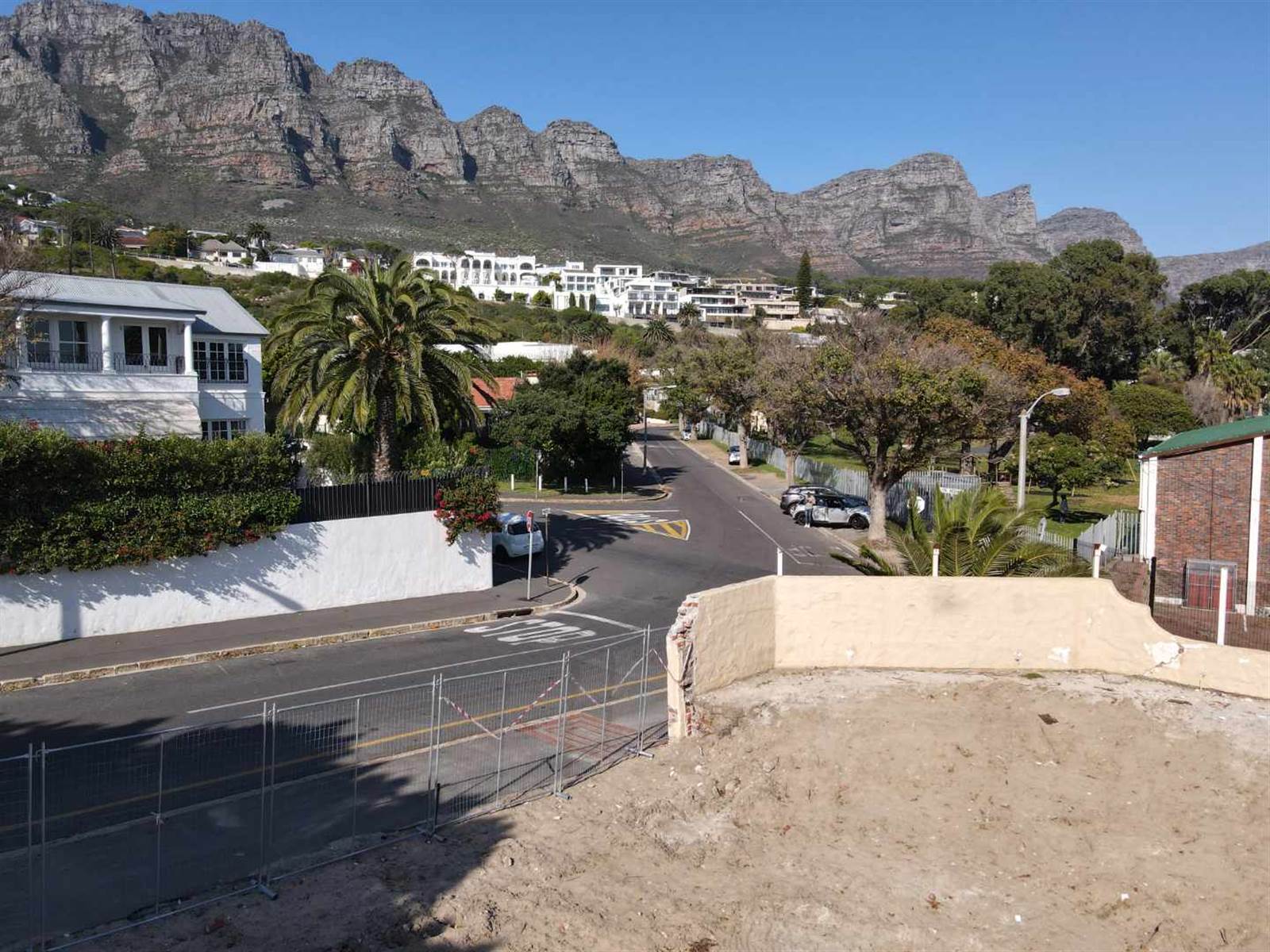 496 m² Land available in Camps Bay photo number 12