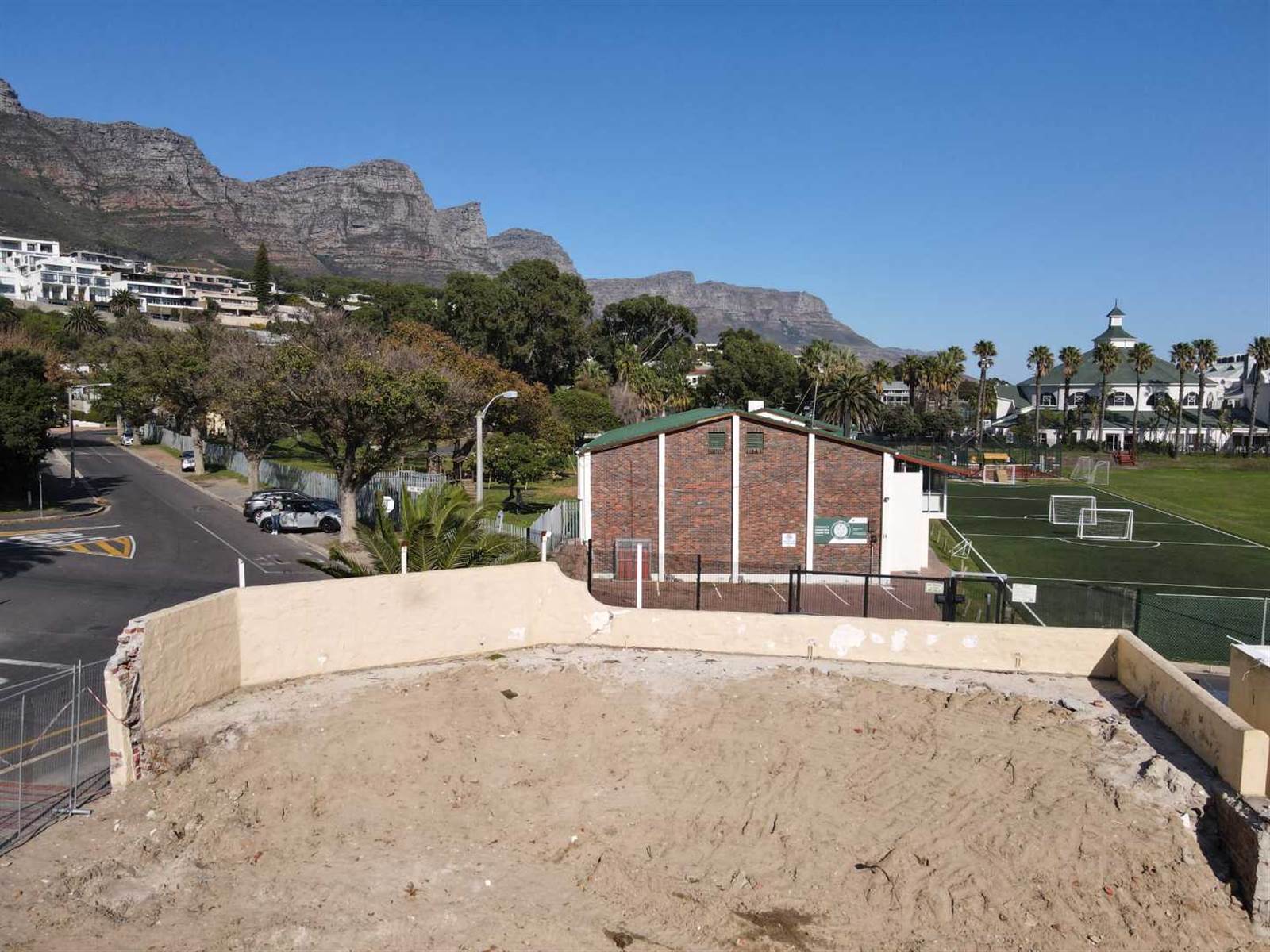 496 m² Land available in Camps Bay photo number 11