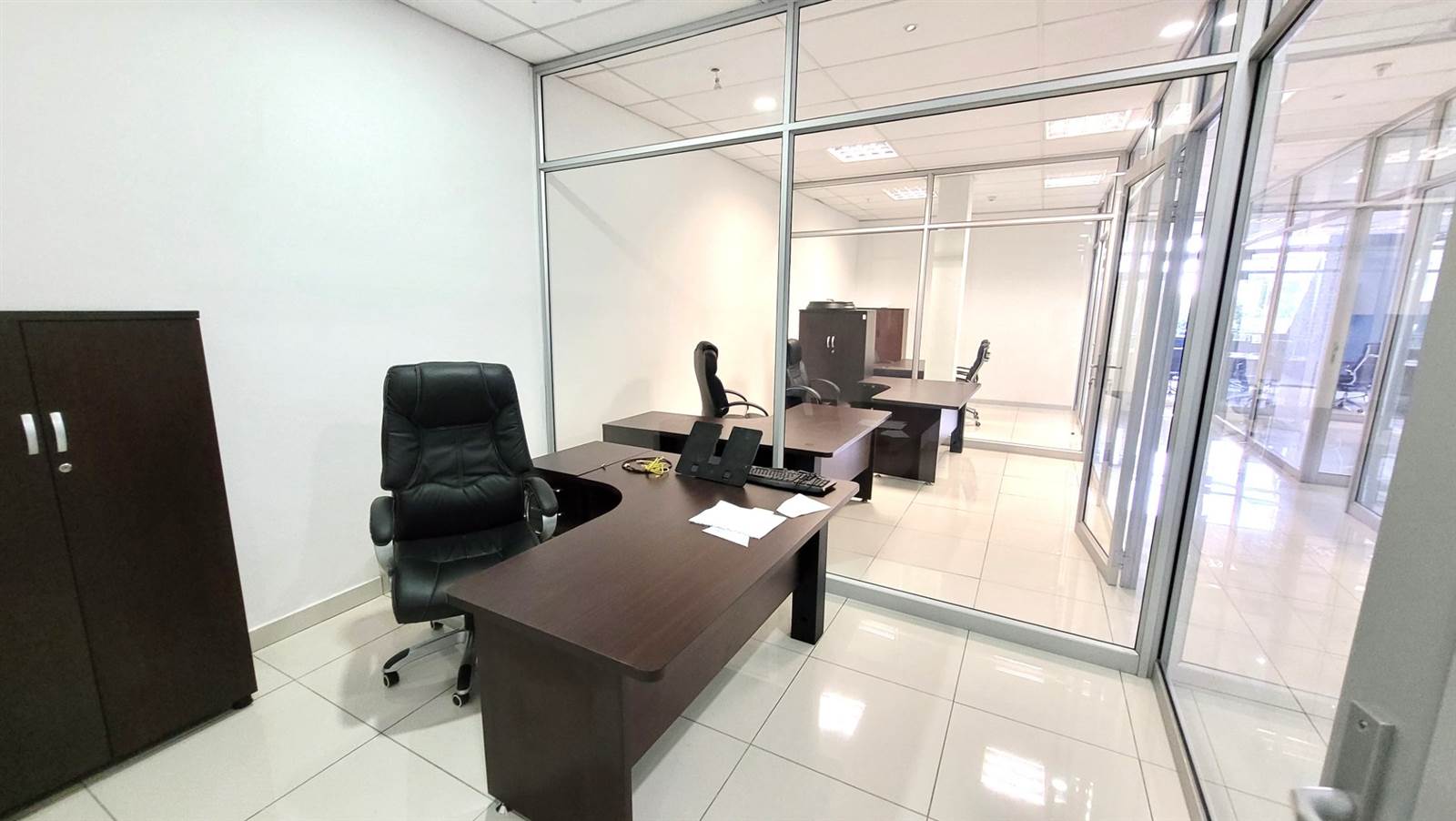 240  m² Office Space in Menlyn photo number 12