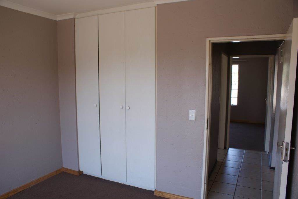 2 Bed Apartment in Benoni AH photo number 6