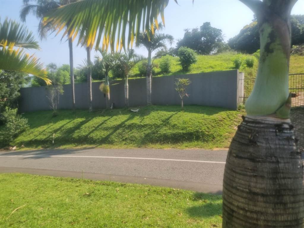 1789 m² Land available in Durban North photo number 1