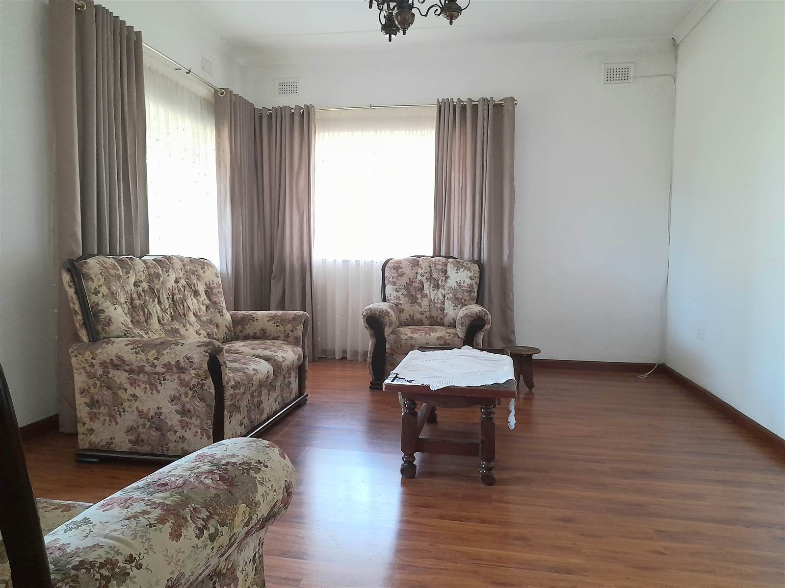 4 Bed House in Tongaat Central photo number 5