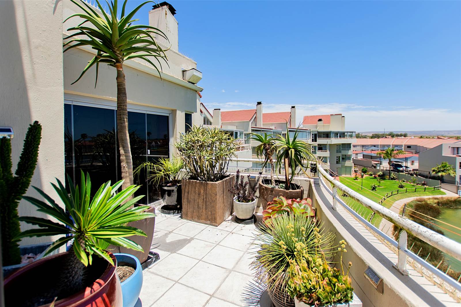 4 Bed Penthouse in Port Owen photo number 25