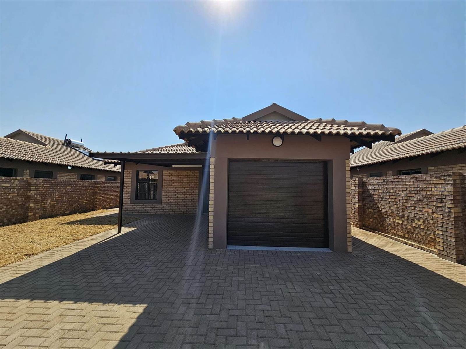 2 Bed House in Secunda photo number 21