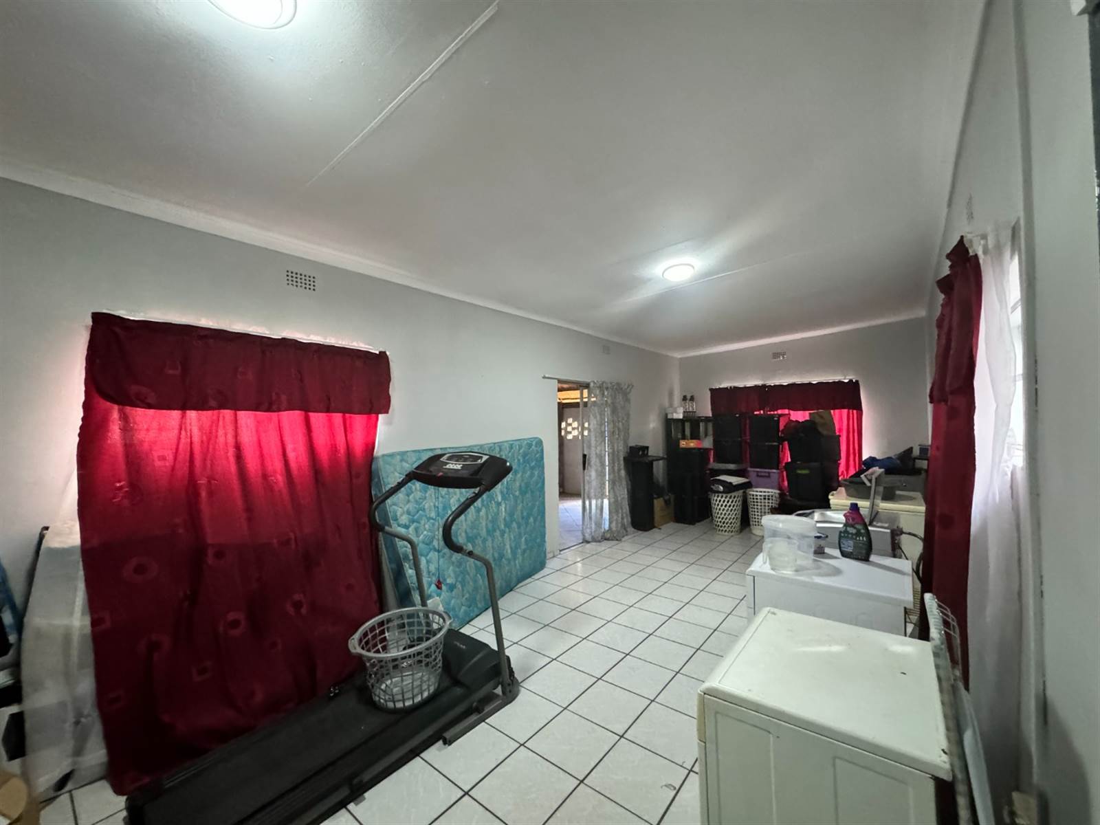 4 Bed House in Protea Park photo number 16