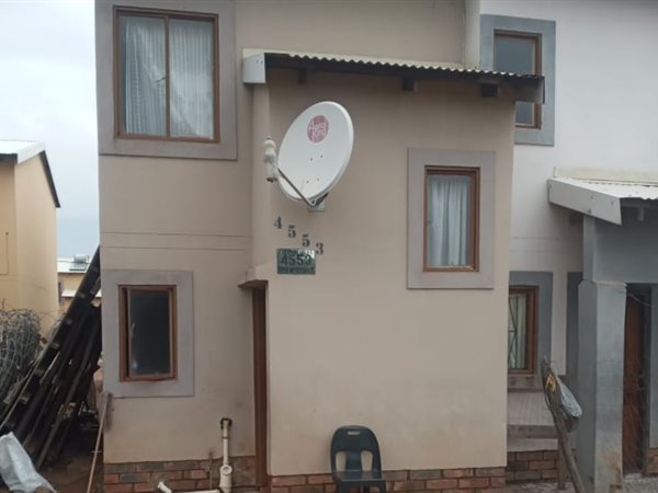 2 Bed Townhouse in Klipspruit