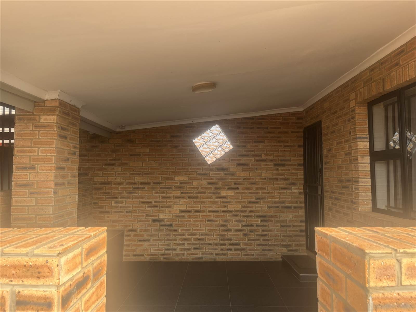 4 Bed House in Lenasia Central photo number 2