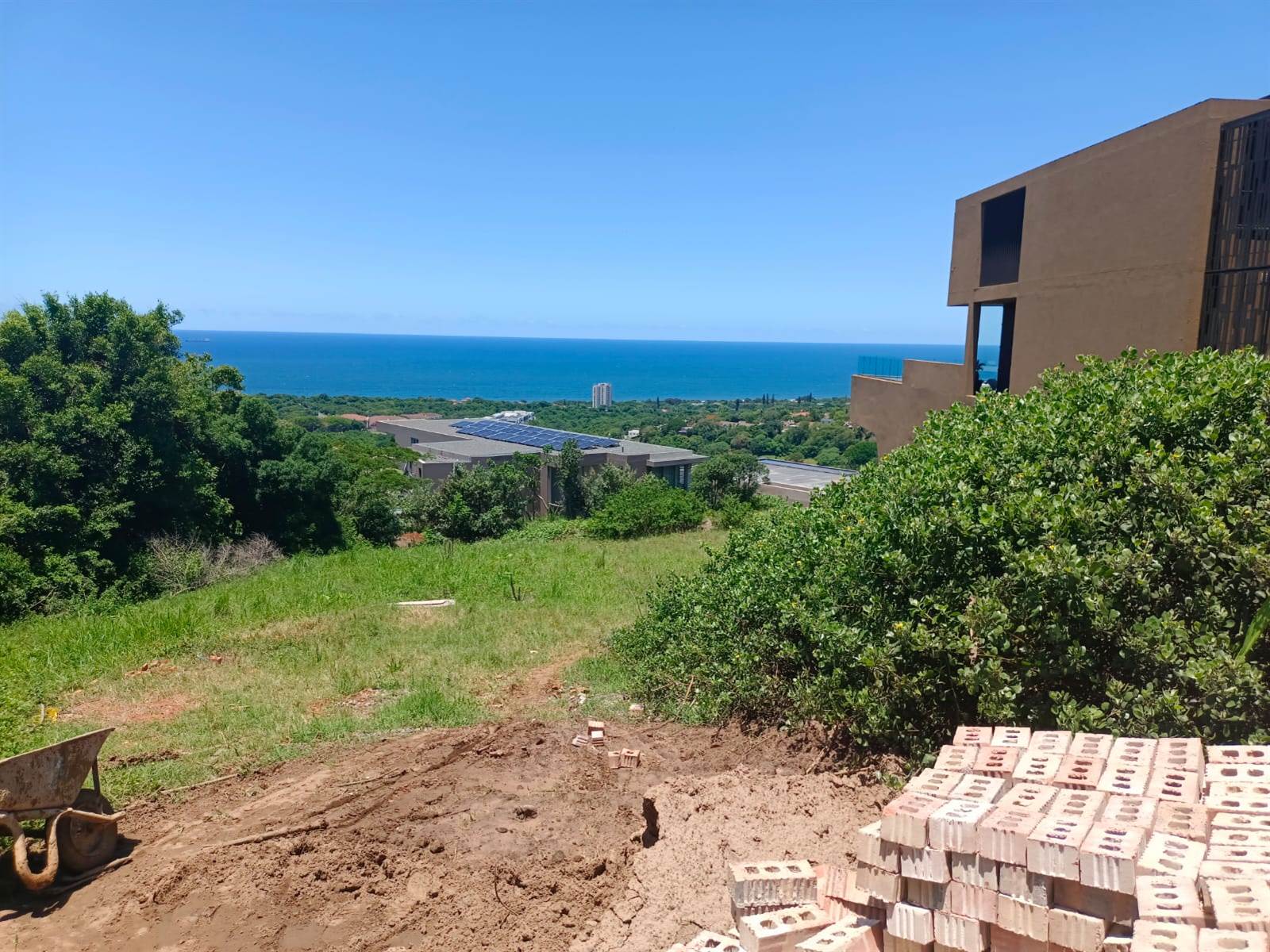 856 m² Land available in La Lucia photo number 4