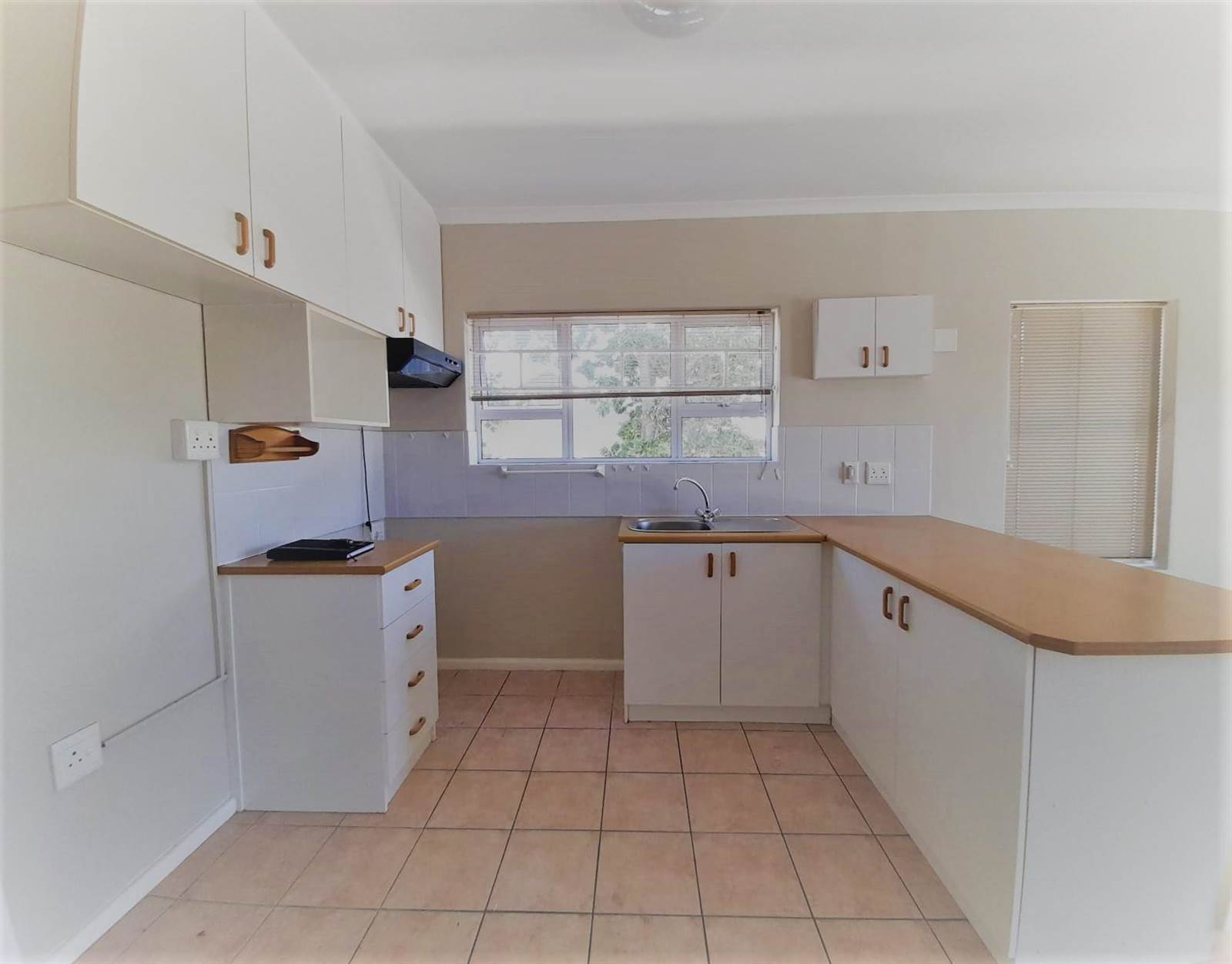 1 Bed House in Durbanville Hills photo number 5