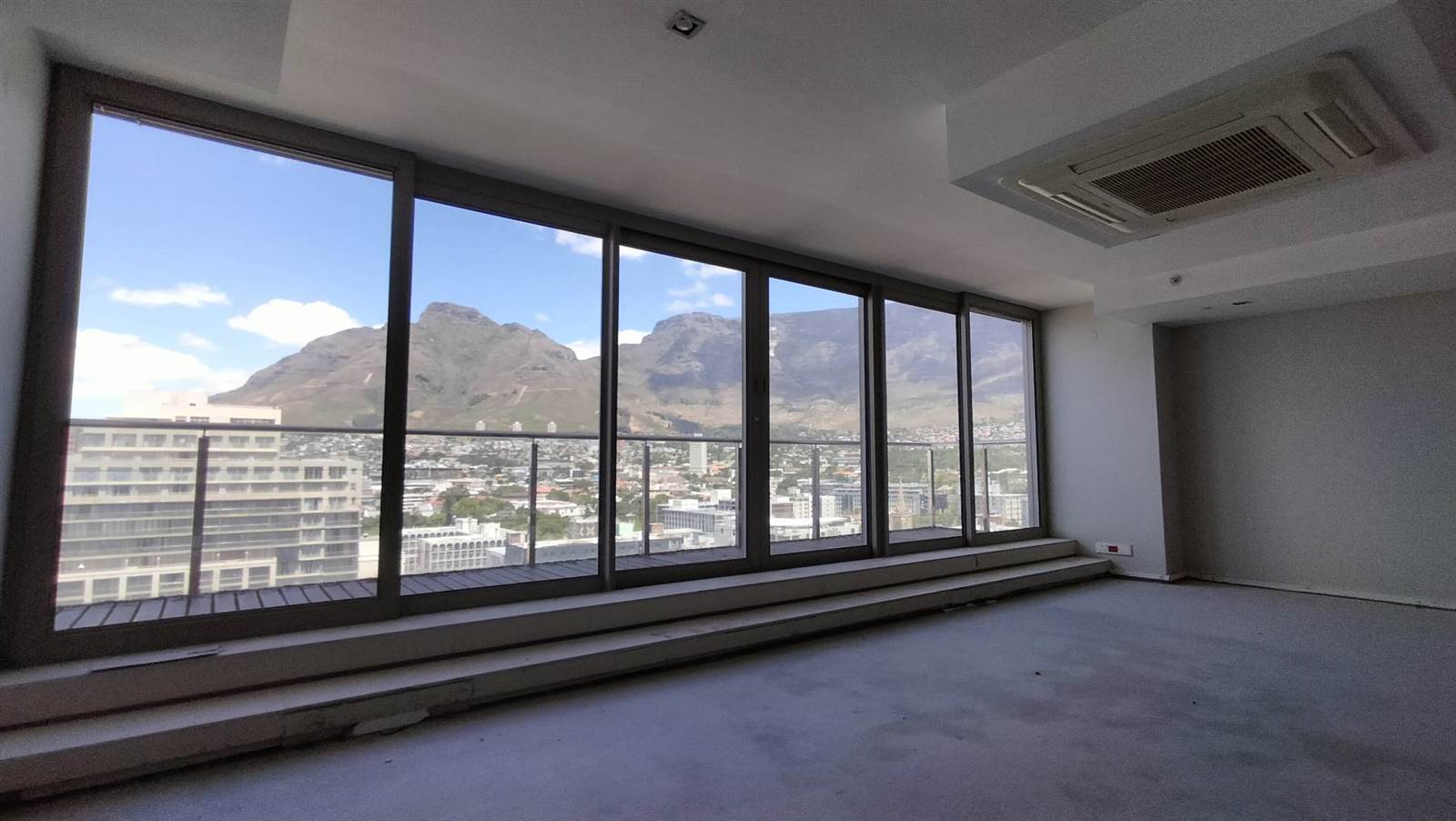 784  m² Office Space in Cape Town City Centre photo number 5