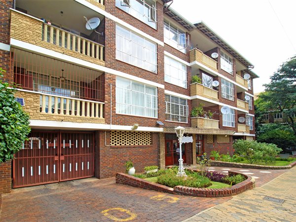 2 Bed Apartment in Rouxville
