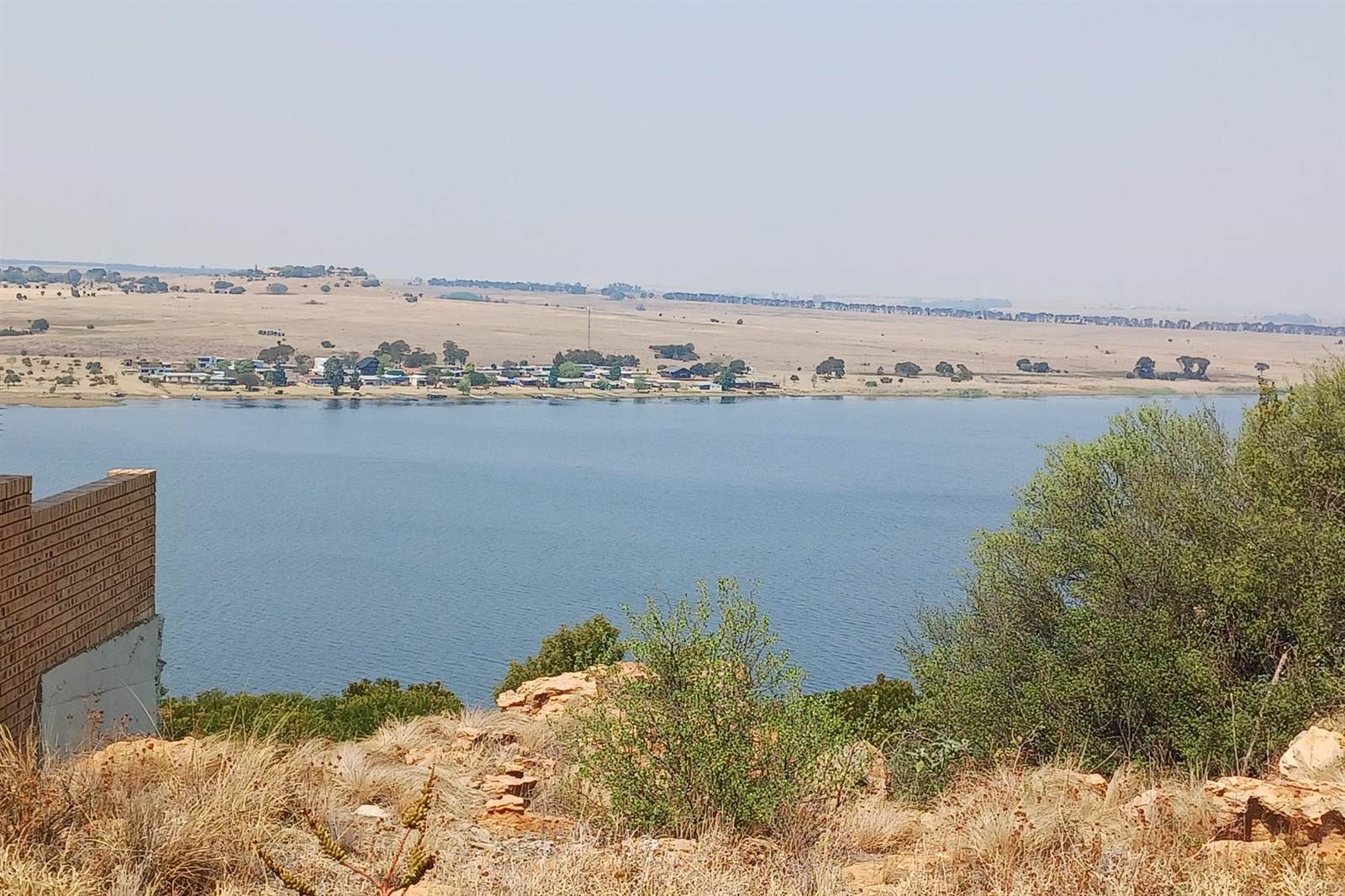 758 m² Land available in Kungwini Country Estate photo number 1
