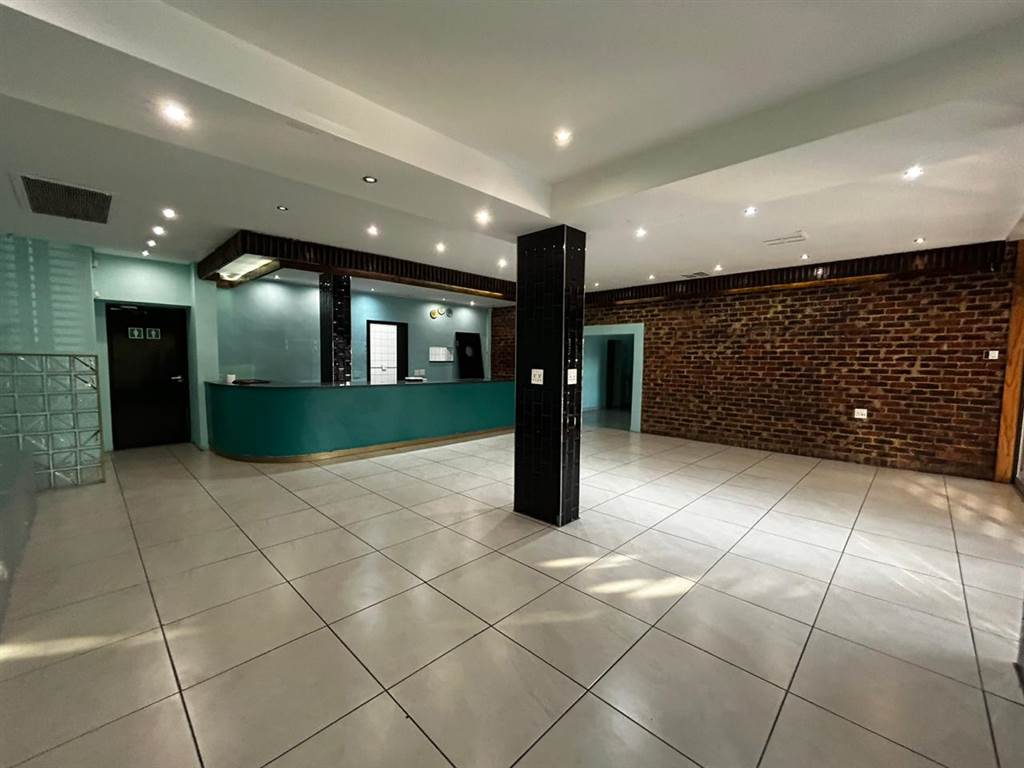 104  m² Commercial space in Greenside photo number 5