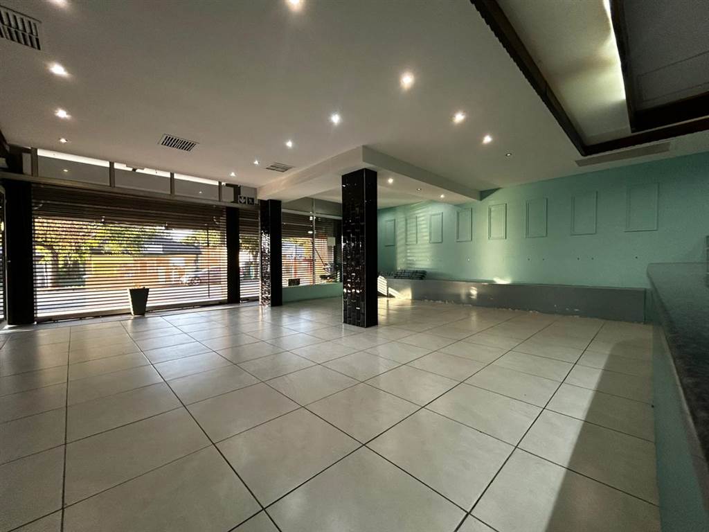 104  m² Commercial space in Greenside photo number 7