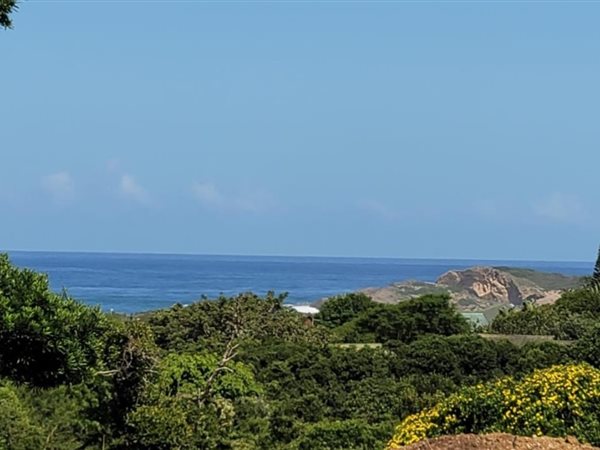 680 m² Land available in Cove Rock