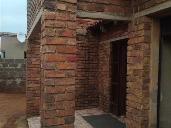 3 Bed House in Ivory Park
