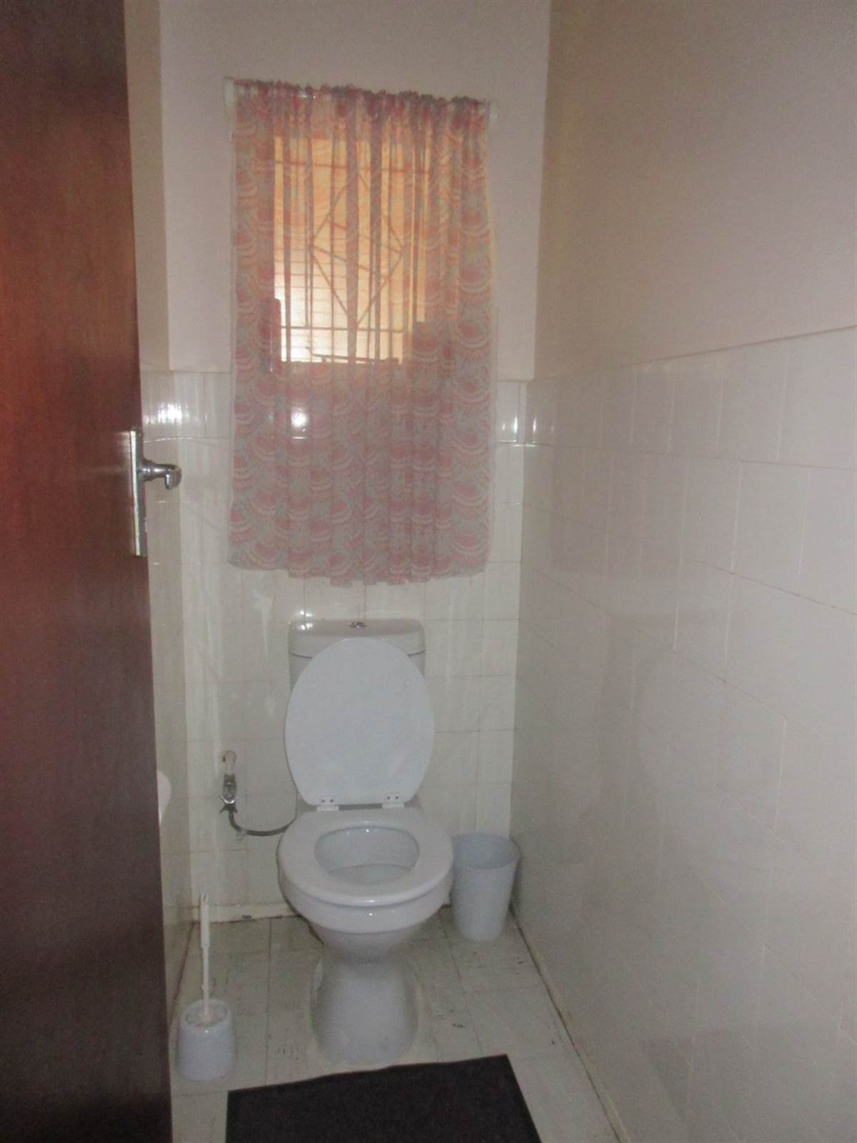 4 Bed House in Wilkoppies photo number 9