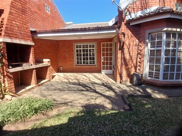 2 Bedroom Townhouse 2 Bedroom Townhouse
