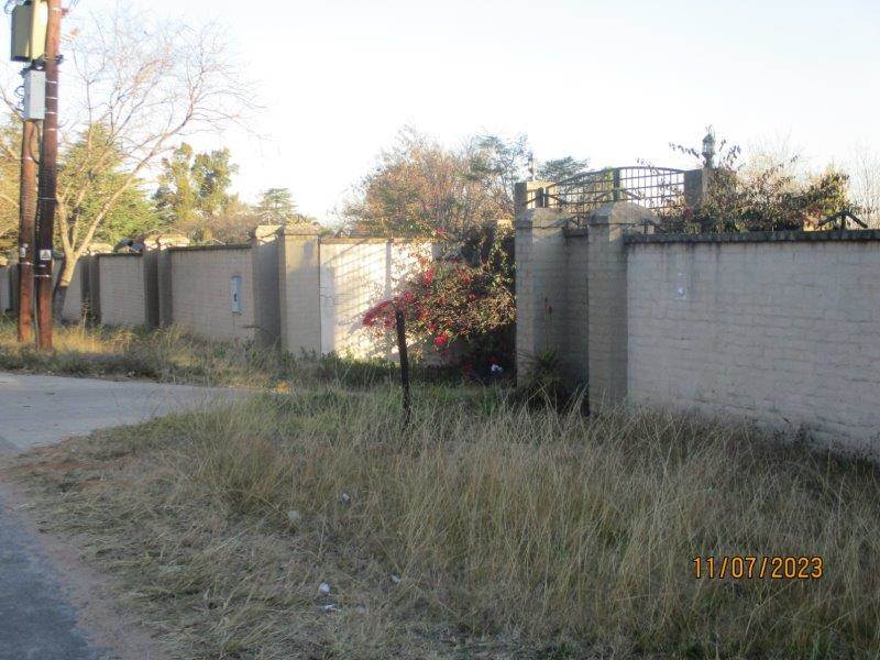 8565 m² Land available in President Park photo number 2