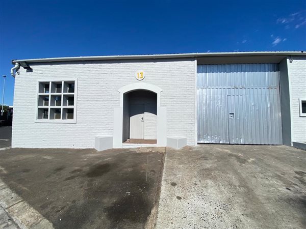 183  m² Industrial space