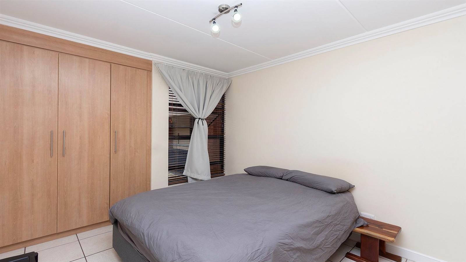 2 Bed Apartment in Rivonia photo number 4