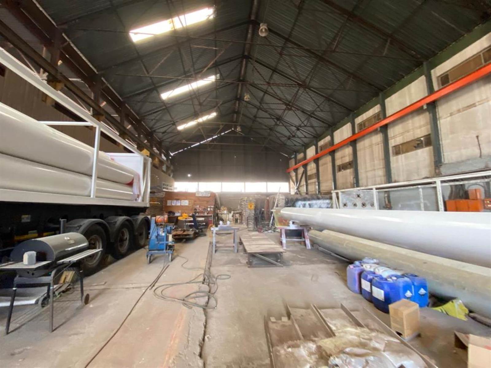 1300  m² Industrial space in Elandsfontein AH photo number 8