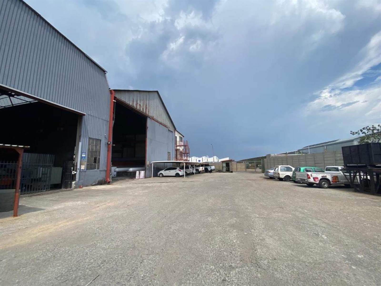 1300  m² Industrial space in Elandsfontein AH photo number 2