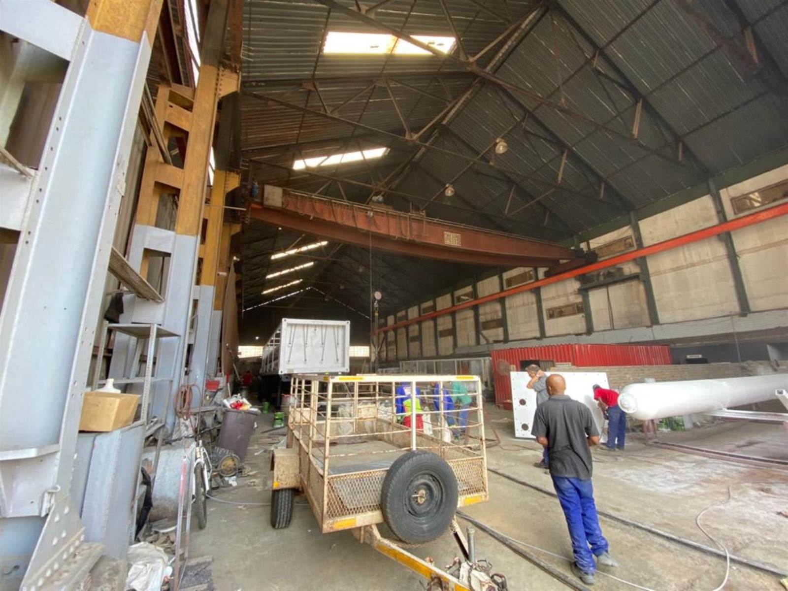 1300  m² Industrial space in Elandsfontein AH photo number 11
