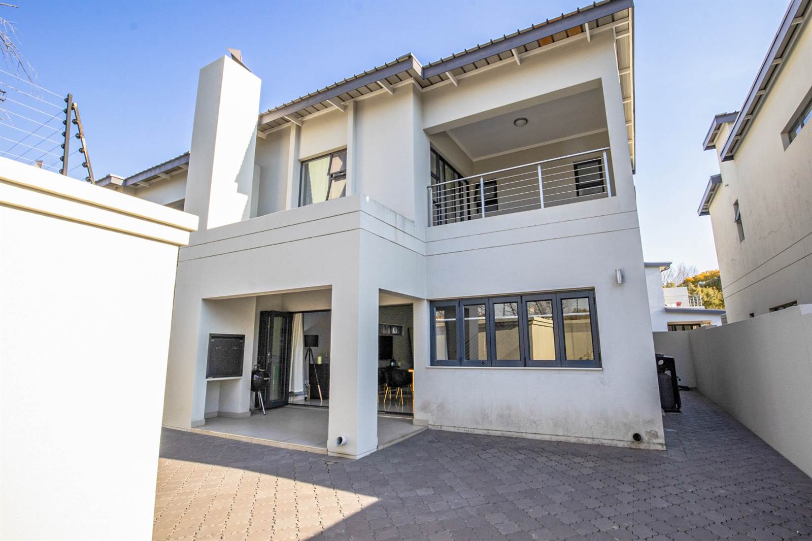 3 Bed Townhouse in Lonehill photo number 29
