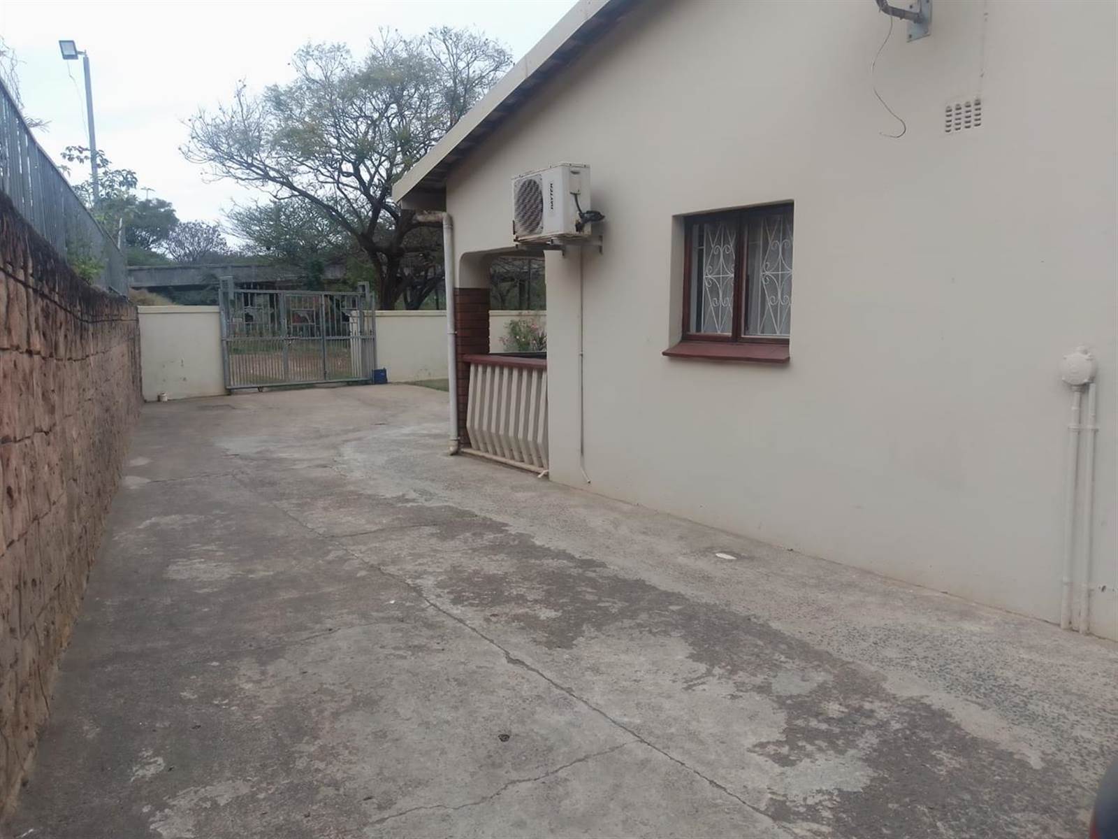 3 Bed House in Tongaat Central photo number 4
